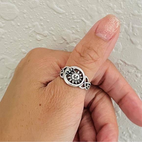Sterling silver Celtic sun and moon ring, sun ring, moon ring, celtic ring - Picture 7 of 11